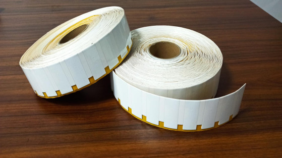 Flexible Printable Passive RFID On Metal Tag OMT008 UHF PET Surface Paper